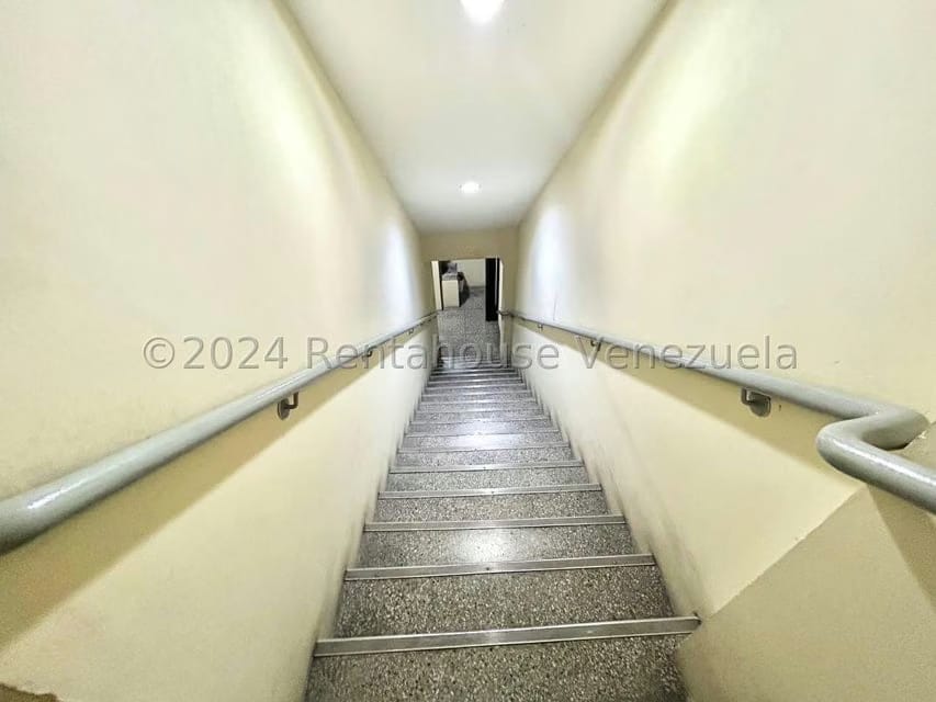 Comercial (Edificio) en Venta en Centro, Lara - 32