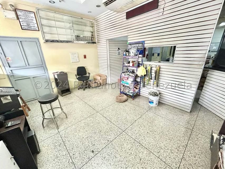 Comercial (Edificio) en Venta en Centro, Lara - 5