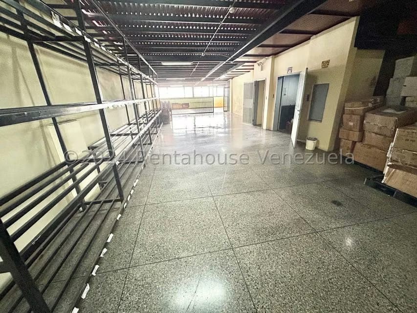 Comercial (Edificio) en Venta en Centro, Lara - 41