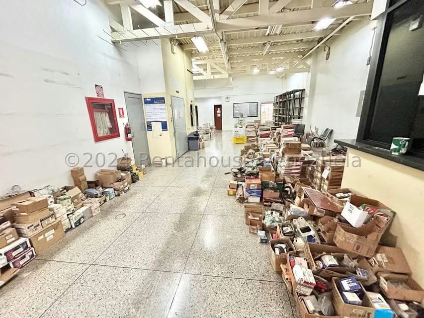 Comercial (Edificio) en Venta en Centro, Lara - 68