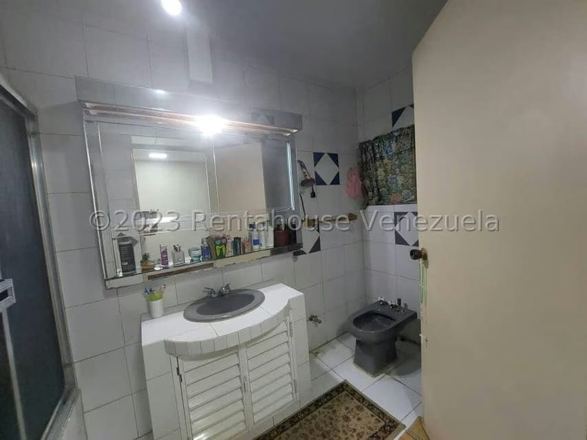 Casa (1 Nivel) en Venta en Montecristo, Distrito Metropolitano - 38