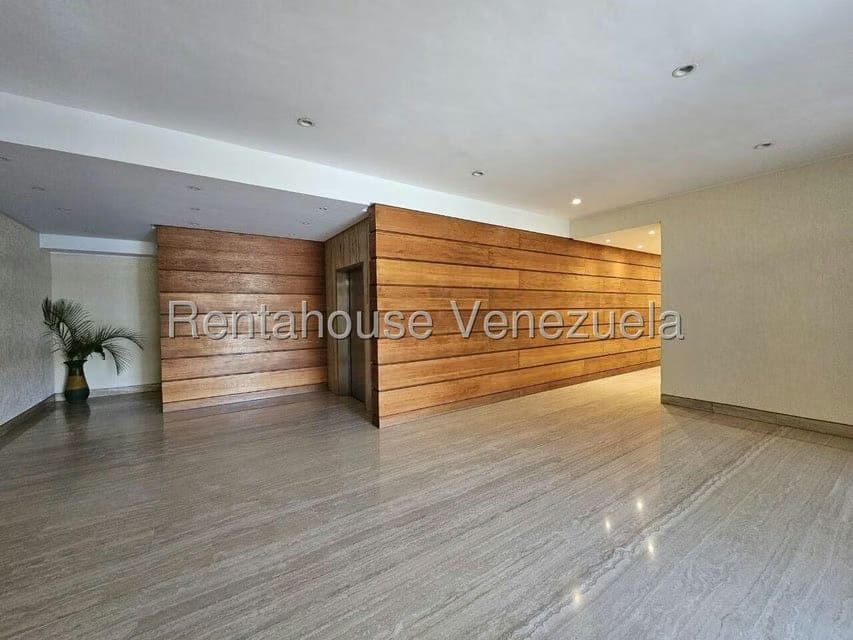 Apartamento (1 Nivel) en Venta en Mirador de Los Campitos I, Distrito Metropolitano - 4