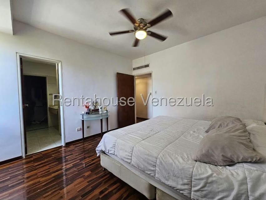 Apartamento (1 Nivel) en Venta en Mirador de Los Campitos I, Distrito Metropolitano - 37