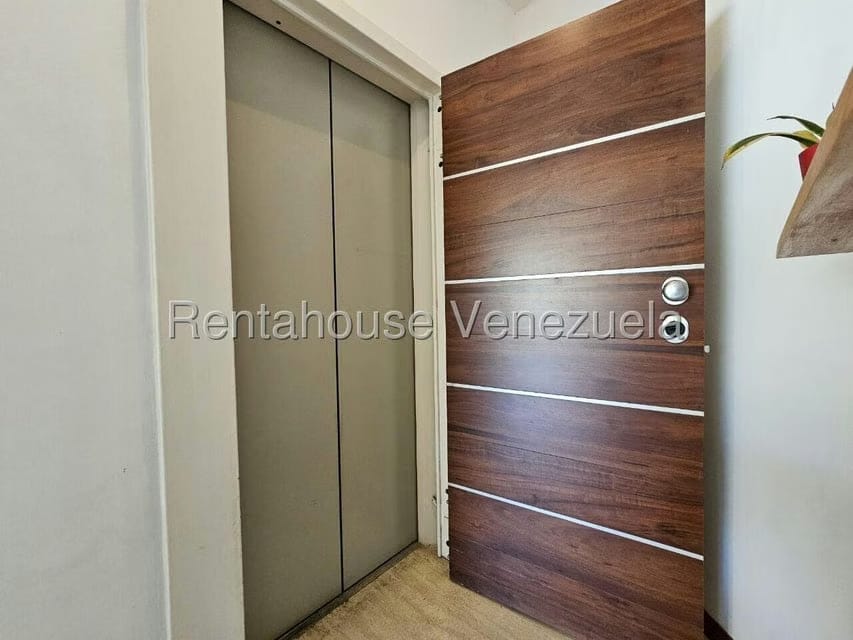 Apartamento (1 Nivel) en Venta en Mirador de Los Campitos I, Distrito Metropolitano - 6
