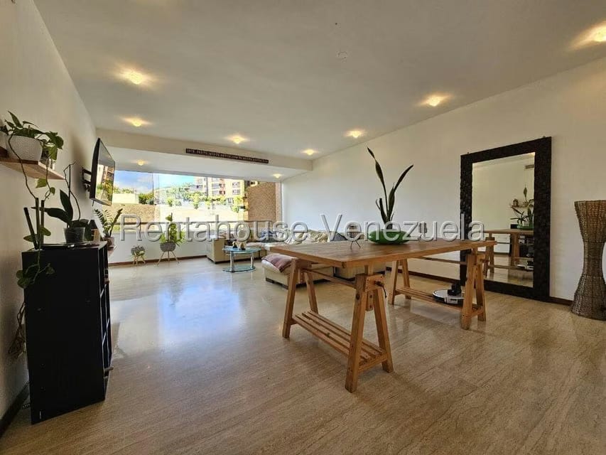 Apartamento (1 Nivel) en Venta en Mirador de Los Campitos I, Distrito Metropolitano - 7