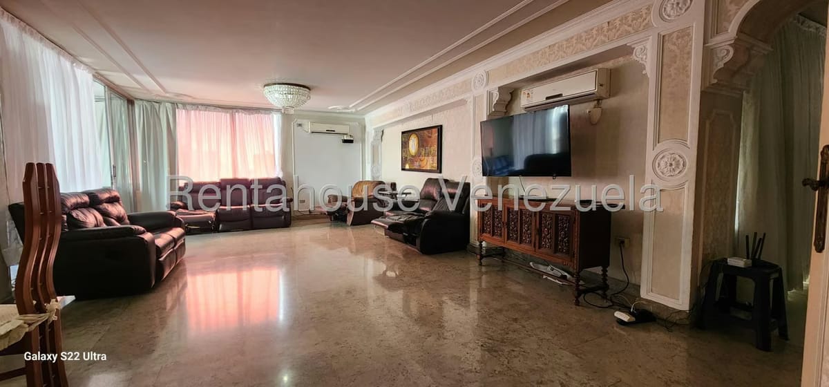 Apartamento (1 Nivel) en Venta en La Florida, Distrito Metropolitano - 3