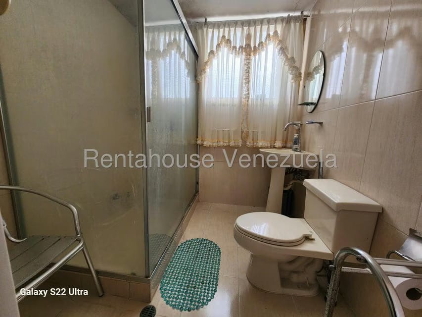 Apartamento (1 Nivel) en Venta en La Florida, Distrito Metropolitano - 31