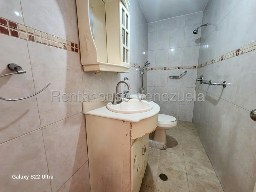 Apartamento (1 Nivel) en Venta en La Florida, Distrito Metropolitano - 40