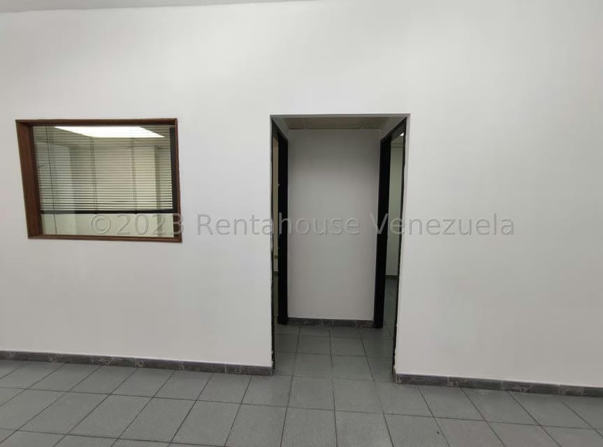 Comercial (Local Comercial) en Alquiler en El Tambor, Miranda - 10