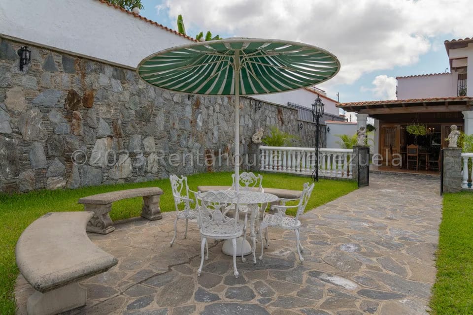 Casa (Duplex) en Venta en Cumbres de Curumo, Distrito Metropolitano - 15
