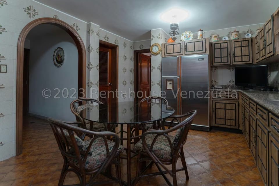Casa (Duplex) en Venta en Cumbres de Curumo, Distrito Metropolitano - 23