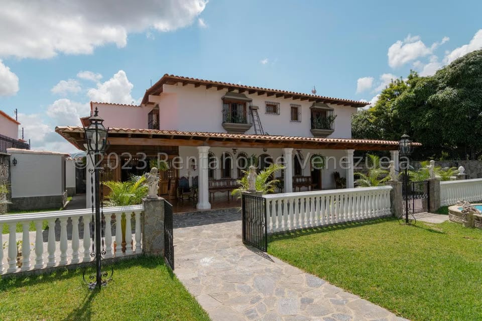 Casa (Duplex) en Venta en Cumbres de Curumo, Distrito Metropolitano - 31