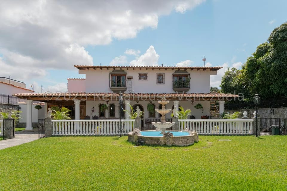 Casa (Duplex) en Venta en Cumbres de Curumo, Distrito Metropolitano - 32