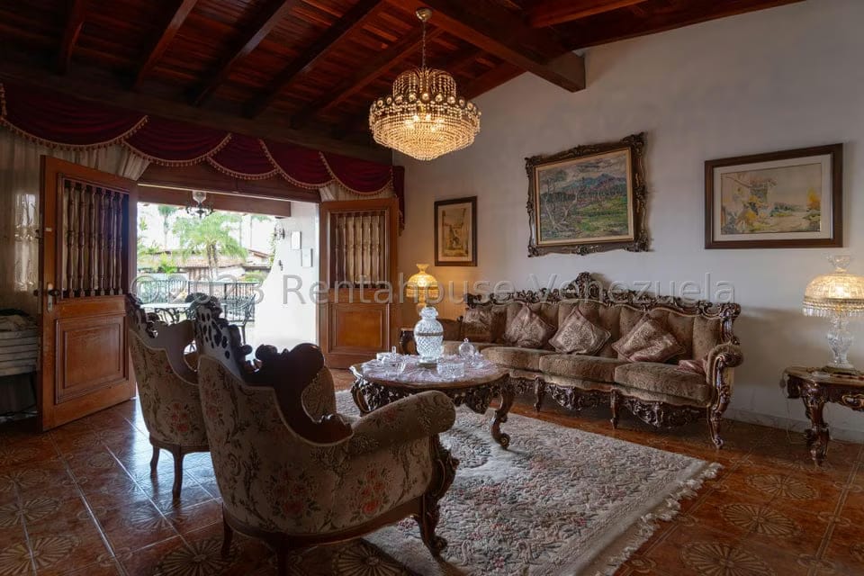 Casa (Duplex) en Venta en Cumbres de Curumo, Distrito Metropolitano - 36