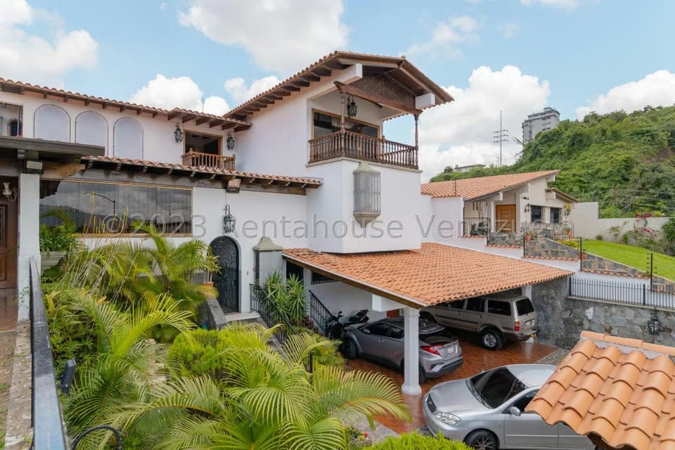 Casa (Duplex) en Venta en Cumbres de Curumo, Distrito Metropolitano - 42