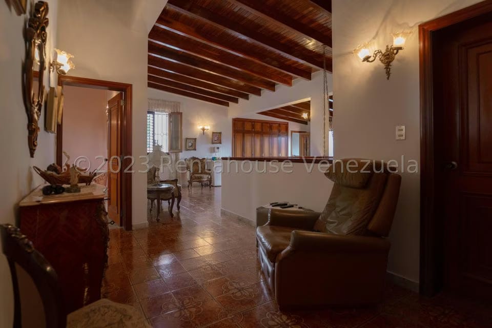 Casa (Duplex) en Venta en Cumbres de Curumo, Distrito Metropolitano - 51