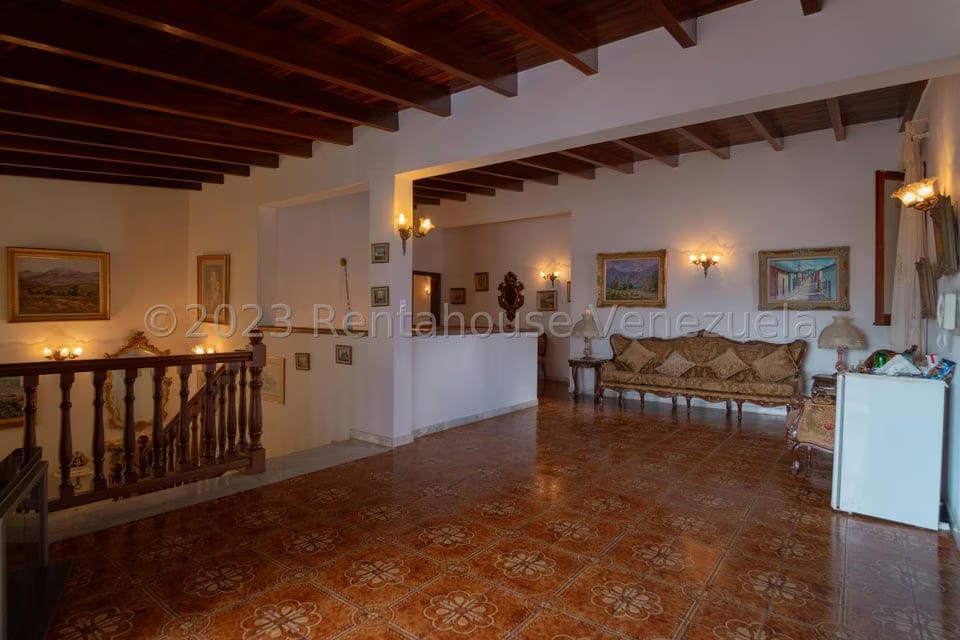 Casa (Duplex) en Venta en Cumbres de Curumo, Distrito Metropolitano - 52