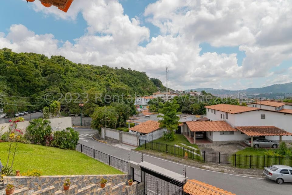 Casa (Duplex) en Venta en Cumbres de Curumo, Distrito Metropolitano - 59
