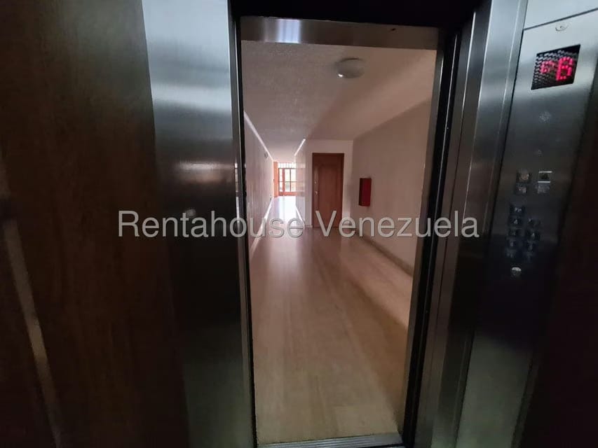 Apartamento (Multiples Niveles) en Venta en Avenida Las Americas, Merida - 5