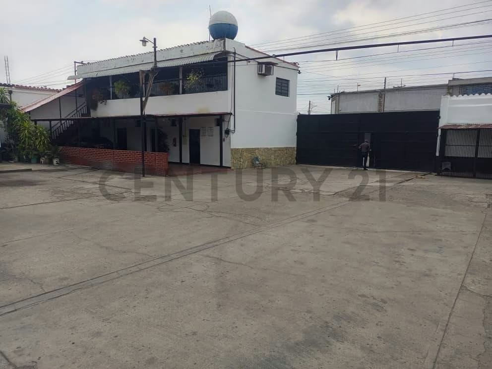 En venta, Galpón en Sector La Planta Terminal Viejo.