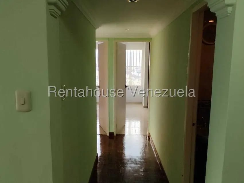 Apartamento (1 Nivel) en Venta en Los Samanes, Distrito Metropolitano - 3
