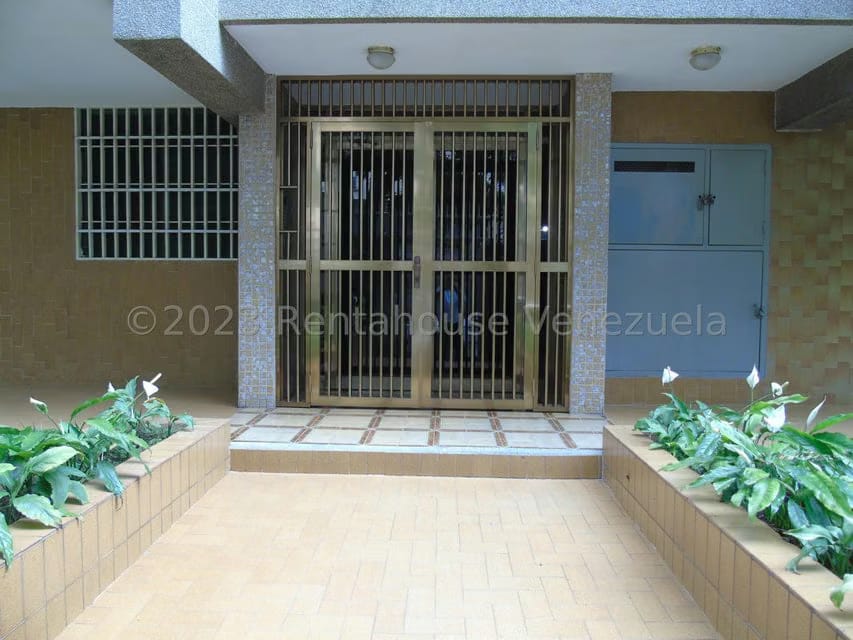 Apartamento (1 Nivel) en Venta en San Bernardino, Distrito Metropolitano - 2