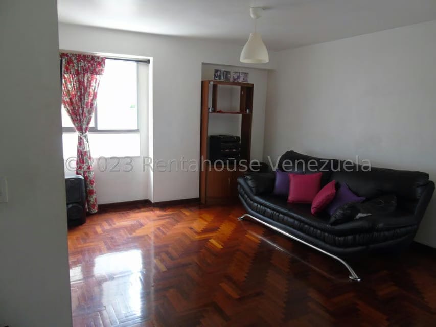 Apartamento (1 Nivel) en Venta en San Bernardino, Distrito Metropolitano - 11