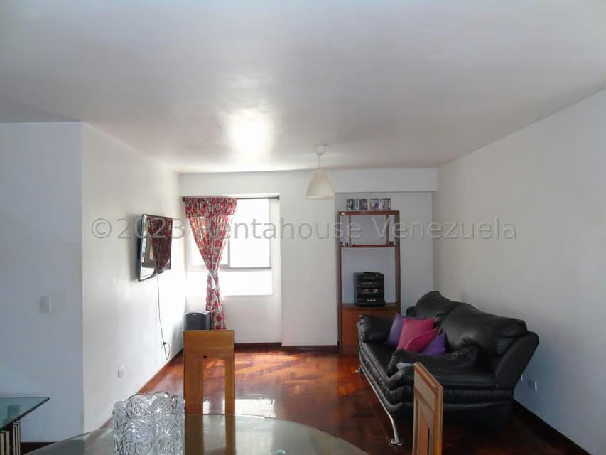 Apartamento (1 Nivel) en Venta en San Bernardino, Distrito Metropolitano - 13