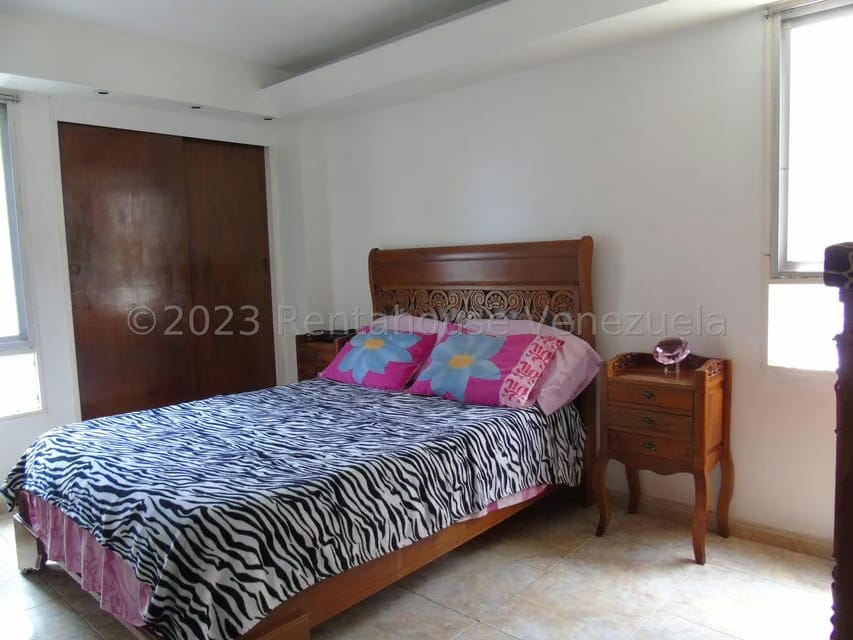 Apartamento (1 Nivel) en Venta en San Bernardino, Distrito Metropolitano - 20