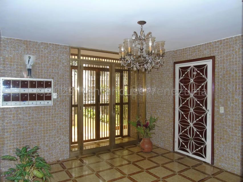 Apartamento (1 Nivel) en Venta en San Bernardino, Distrito Metropolitano - 3