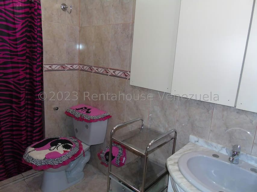 Apartamento (1 Nivel) en Venta en San Bernardino, Distrito Metropolitano - 25