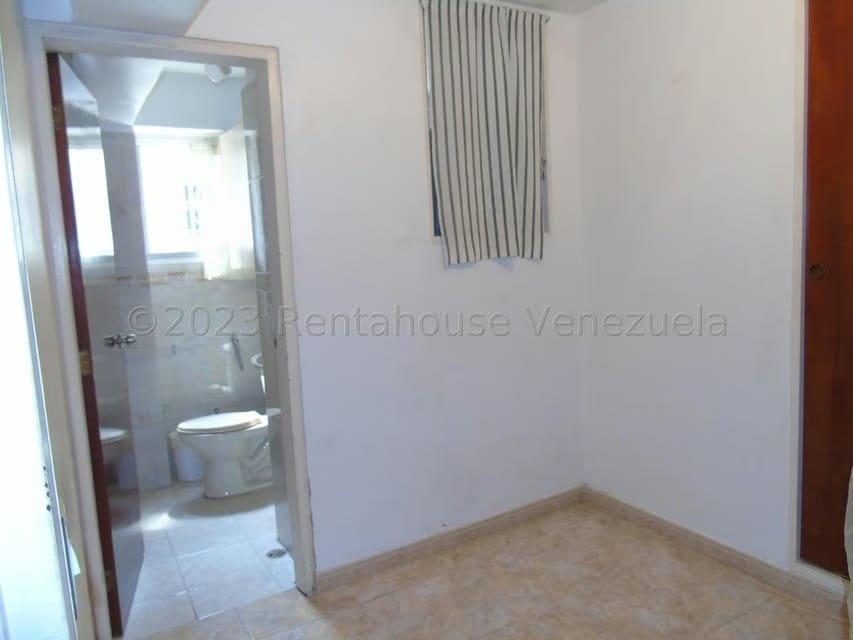 Apartamento (1 Nivel) en Venta en San Bernardino, Distrito Metropolitano - 26