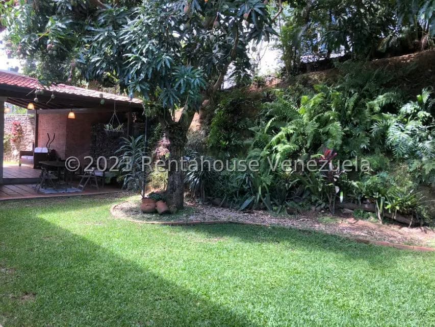 Casa (1 Nivel) en Venta en Prados del Este, Distrito Metropolitano - 13