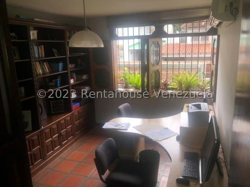 Casa (1 Nivel) en Venta en Prados del Este, Distrito Metropolitano - 17