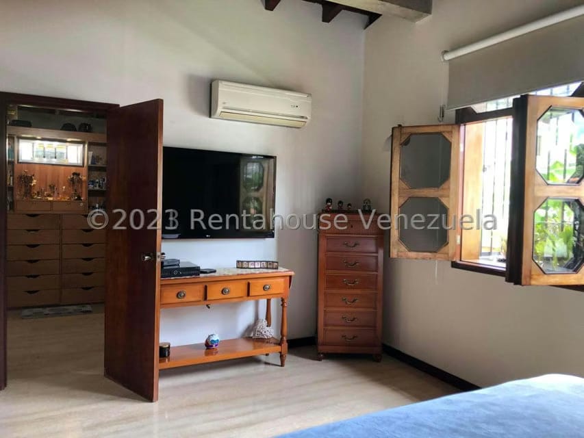 Casa (1 Nivel) en Venta en Prados del Este, Distrito Metropolitano - 19