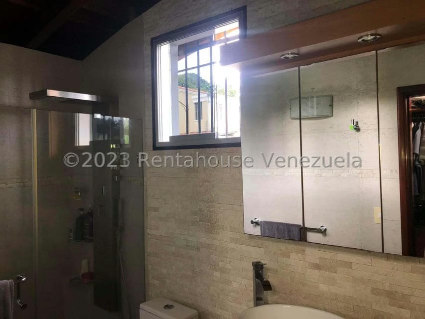 Casa (1 Nivel) en Venta en Prados del Este, Distrito Metropolitano - 20