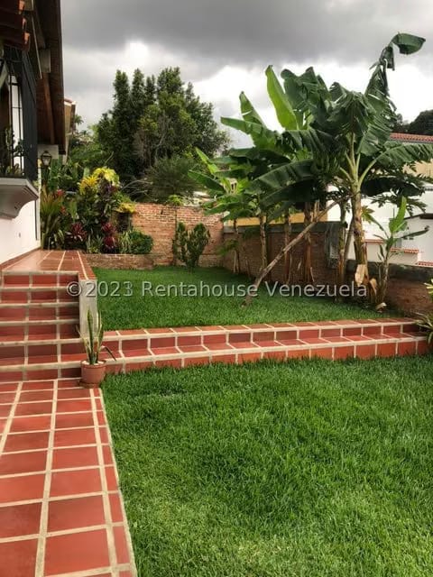Casa (1 Nivel) en Venta en Prados del Este, Distrito Metropolitano - 3