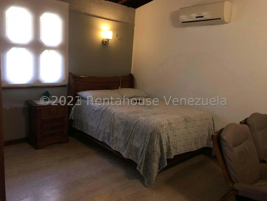 Casa (1 Nivel) en Venta en Prados del Este, Distrito Metropolitano - 21