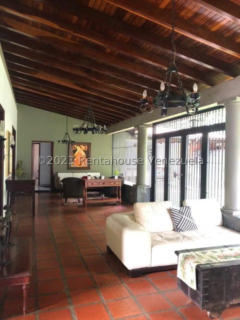 Casa (1 Nivel) en Venta en Prados del Este, Distrito Metropolitano - 6
