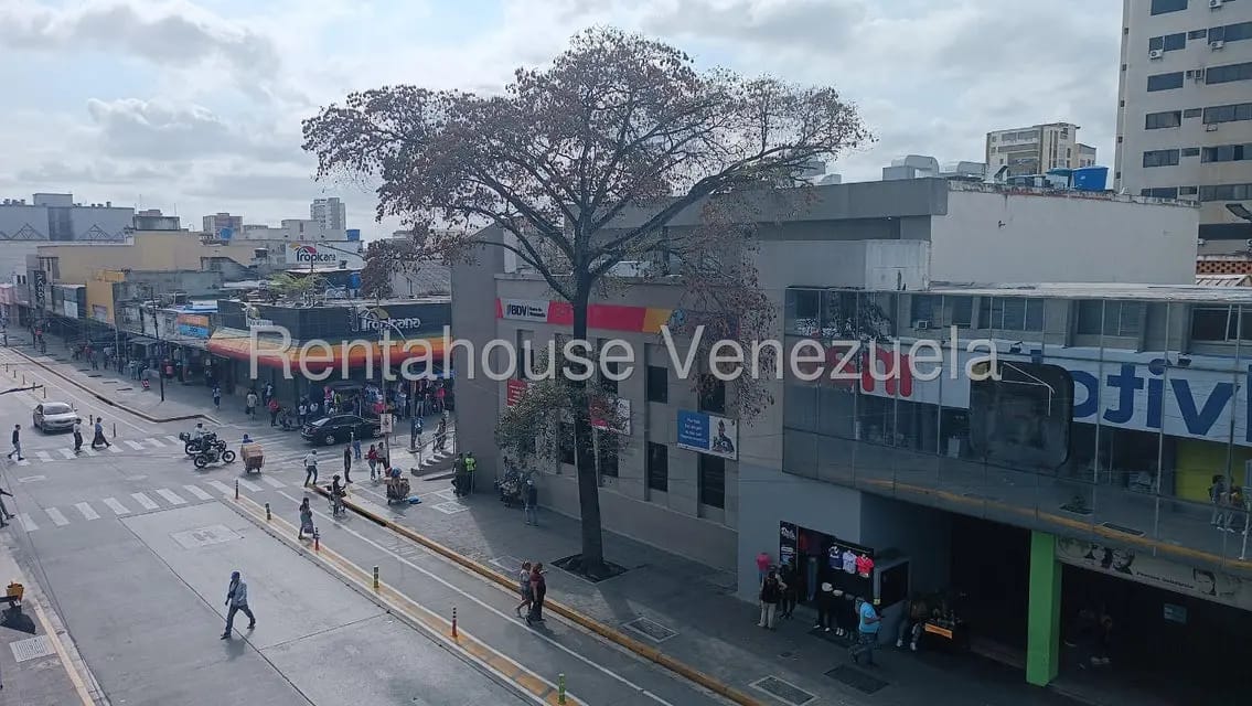 Comercial (Oficina) en Alquiler en Centro, Lara - 2