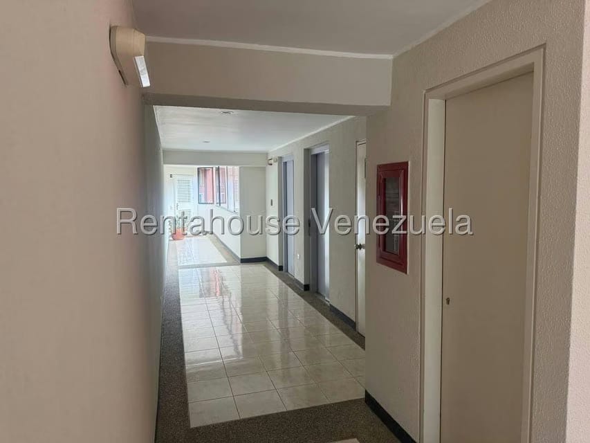 Apartamento (1 Nivel) en Venta en Solar del Hatillo, Distrito Metropolitano - 25
