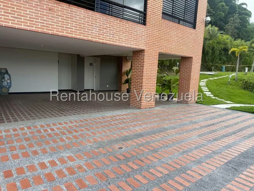 Apartamento (1 Nivel) en Venta en Solar del Hatillo, Distrito Metropolitano - 32