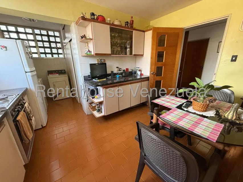 Apartamento (1 Nivel) en Venta en Colinas de Bello Monte, Distrito Metropolitano - 9