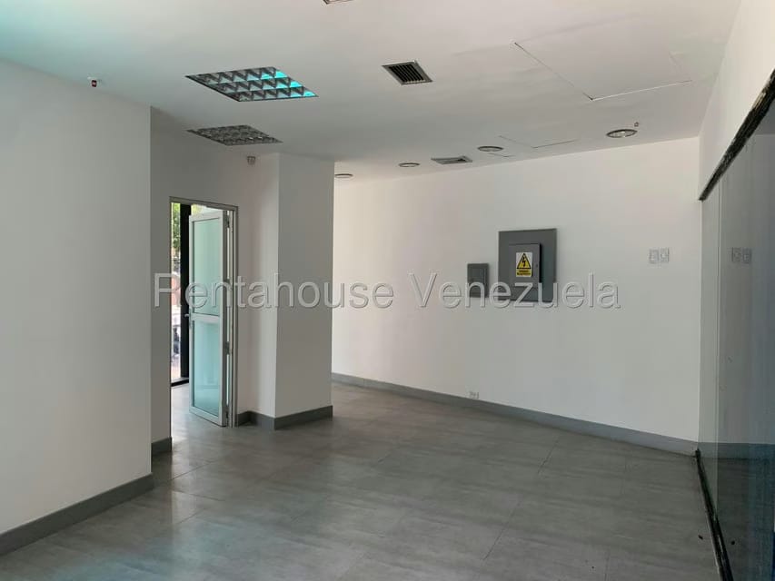 Comercial (Local Comercial) en Alquiler en El Rosal, Distrito Metropolitano - 3