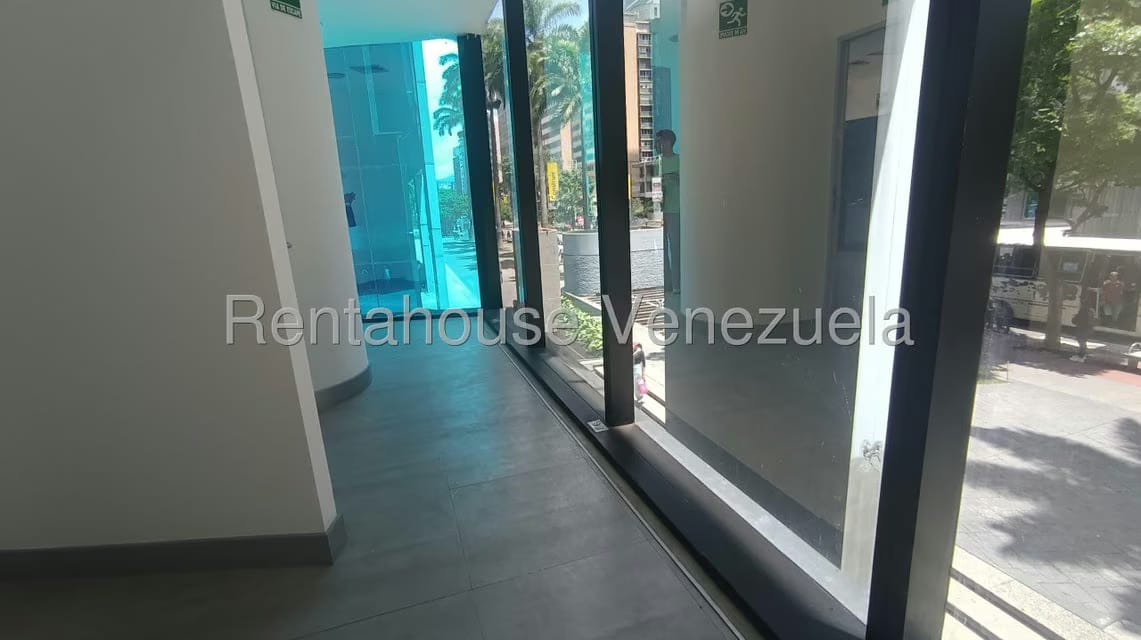 Comercial (Local Comercial) en Alquiler en El Rosal, Distrito Metropolitano - 7