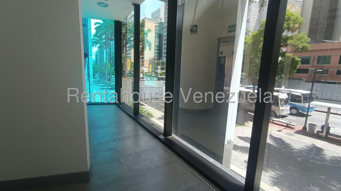 Comercial (Local Comercial) en Alquiler en El Rosal, Distrito Metropolitano - 8