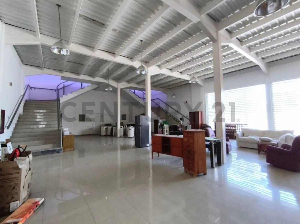 CENTRO EMPRESARIAL EN ALQUILER O VENTA - 11