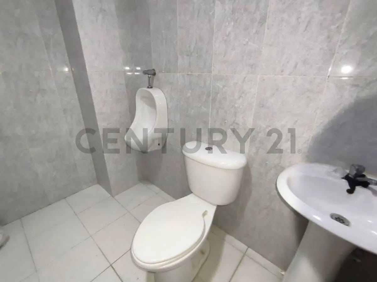 CENTRO EMPRESARIAL EN ALQUILER O VENTA - 7