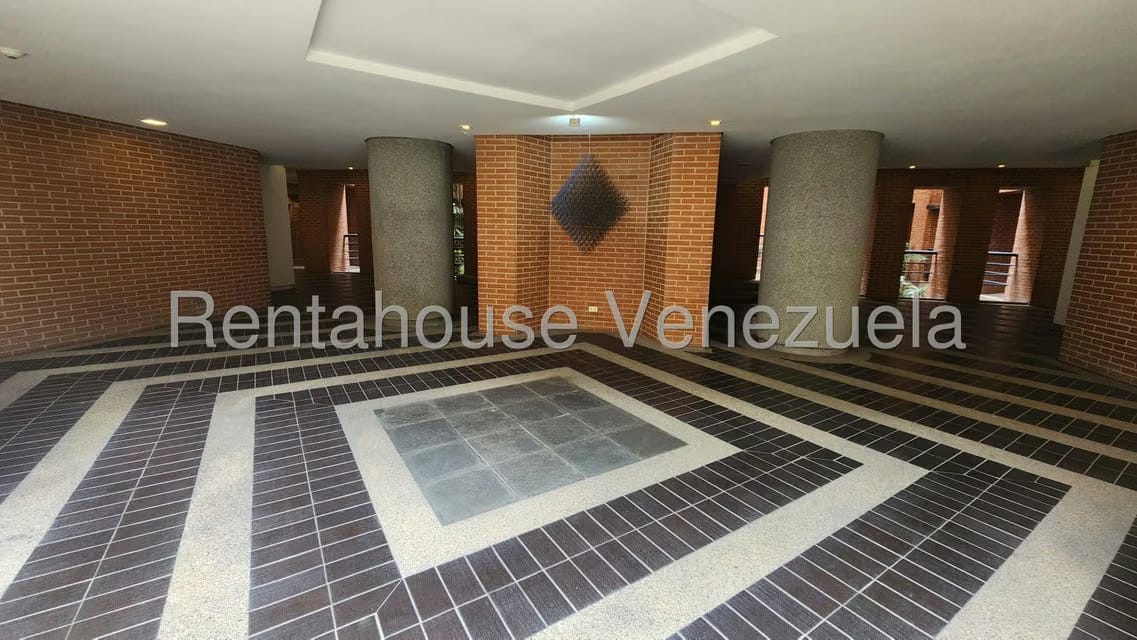 Apartamento (Duplex) en Venta en Altamira, Distrito Metropolitano - 2