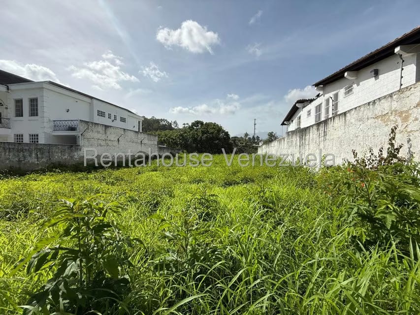Terreno (Comercial) en Venta en Lomas de La Lagunita, Distrito Metropolitano - 2